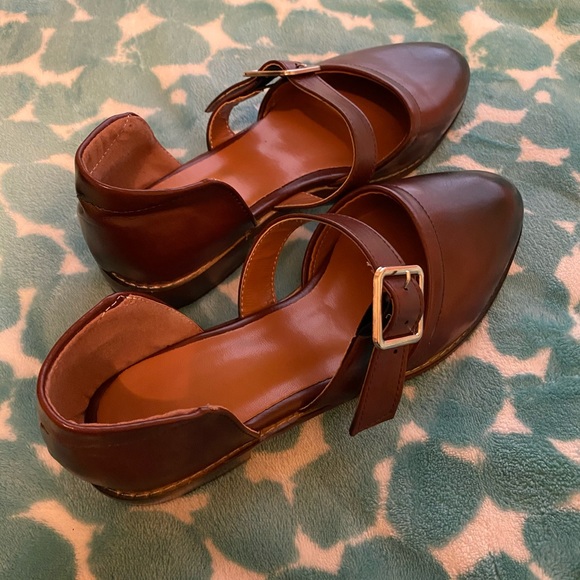 Leather shoes - Picture 1 of 5